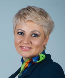  Neviadomskaya Elena Yurievna, 37 , , FINANCE DIRECTOR